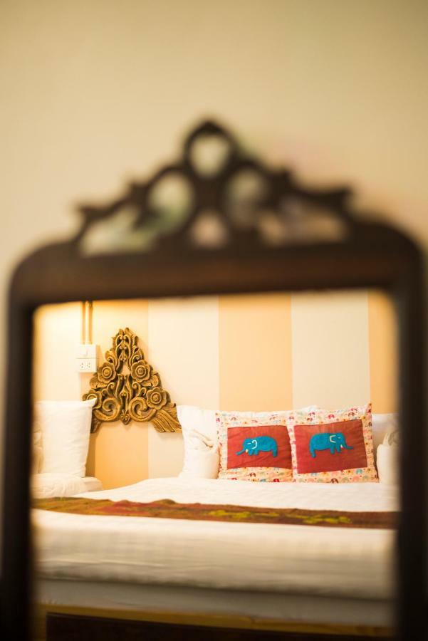 At Phra Sing Retro Otel Chiang Mai Dış mekan fotoğraf